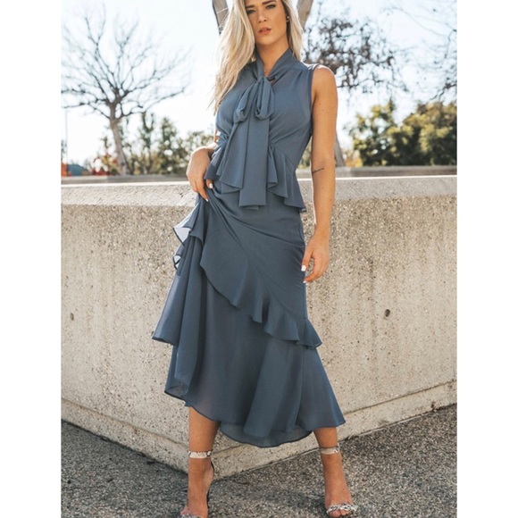 Dresses & Skirts - Tired Ruffled Dress